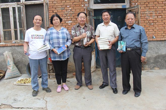 朝阳县作协看望农民作协会员王宗文